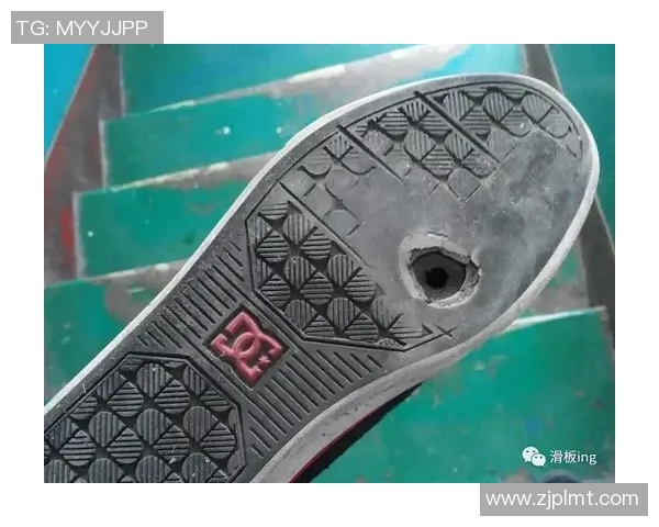 成都滑板队在世界滑板锦标赛中的拼搏历程与荣耀时刻回顾 成都滑板队在世界滑板锦标赛中的拼搏历程与荣耀时刻回顾