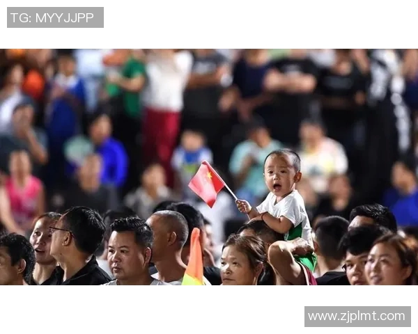 三岁小孩如何在足球场上展现惊人天赋成为未来明星的故事